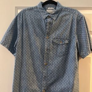 Old Navy S/S shirt, slim fit, condition like-new
